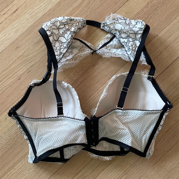 Victoria Secret Dream Angels Padded Bra - Picture 3 of 5